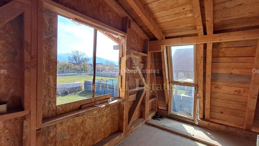 Casa moderna la rosu in Cristian - 8