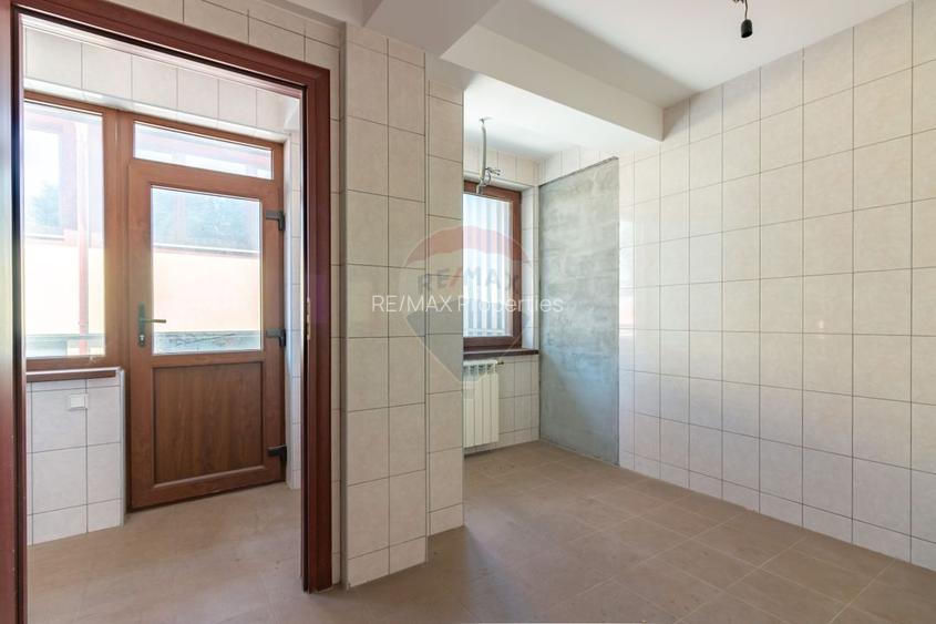 De vanzare clădire multifuncțională Calea Ferentari - 22