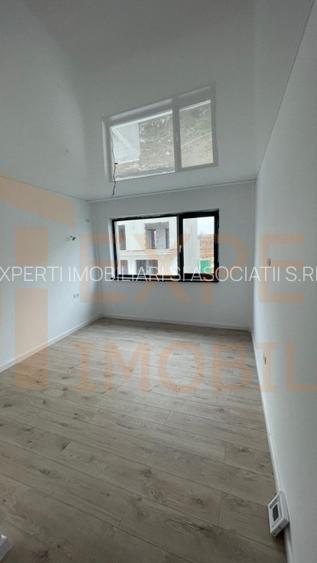 Casa moderna P+1, terasa generoasa, priveliste superba la lac - 13