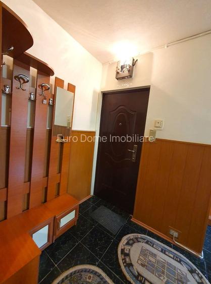 Apartament luminos cu vedere spre biserică, într-un cartier verde și liniștit. - 22