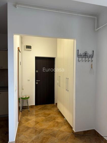 Apartament extrem de spatios, bine pozitionat, bloc cu lift - 7