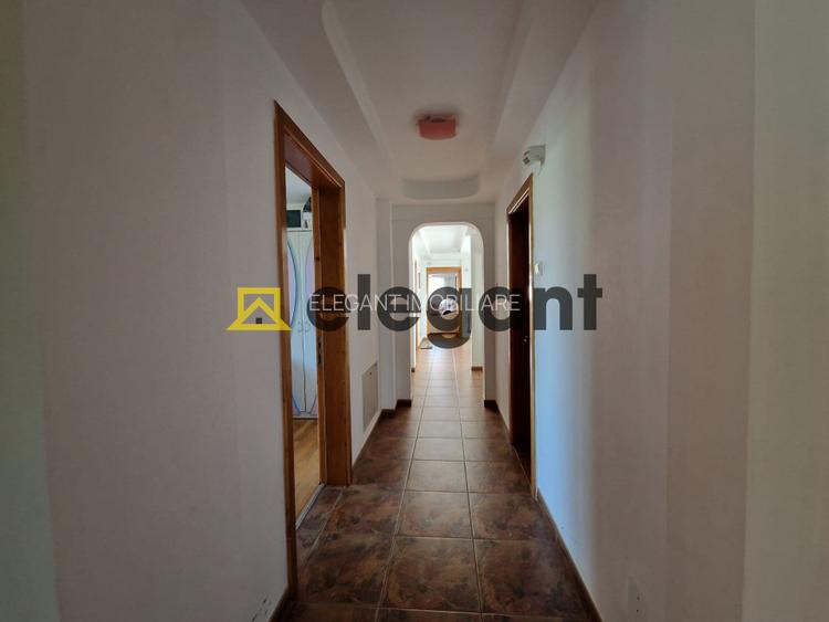 Casa D+P+1E+M si spatiu S+P, 862 mp, teren 690 mp, Piata Chiriac - 11