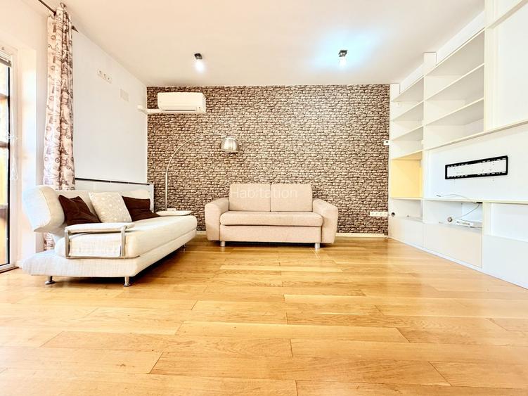 Apartament generos -curte proprie - garaj - 2