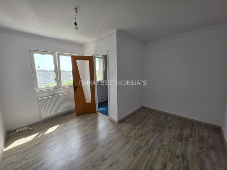 Titan, Postavarul intersectie B-ul 1 Decembrie 1918, stradal, vedere spate - 6