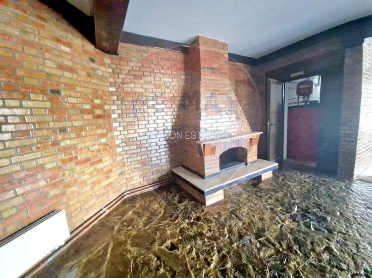 Pensiune Eselnita / 16 camere / Teren - 1448 mp / Ponton - 8