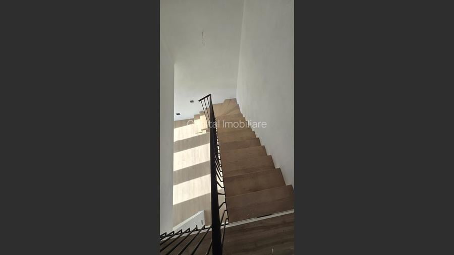 Apartament cu scară interioară - 2 Locuri de Parcare  - 8