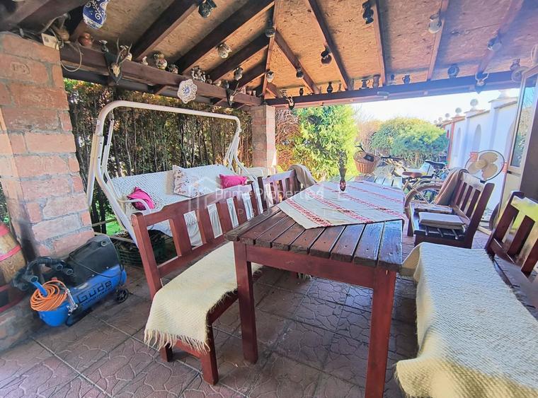 Casa perfectă pentru familie – curte, foișor cu grătar și garaj triplu - 33