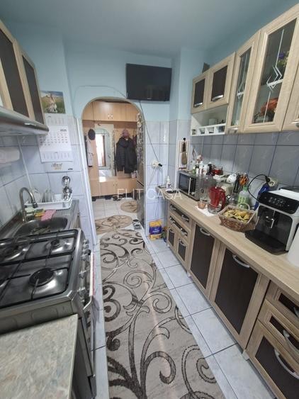 Apartament cu 2 camere, decomandat, zona Galata - 5