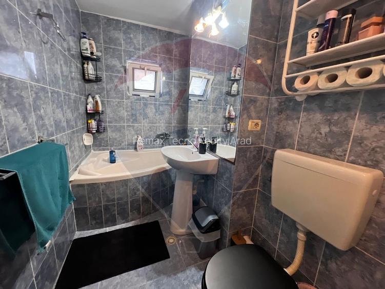 Apartament 4 camere decomandat cu loc de parcare etajul 3 - 14