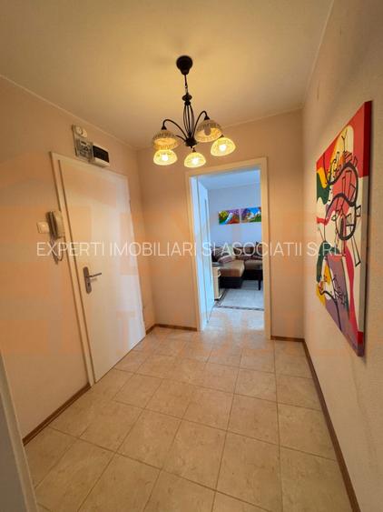 Apartament 3 camere de vanzare, situat in Zona Centrala - 5