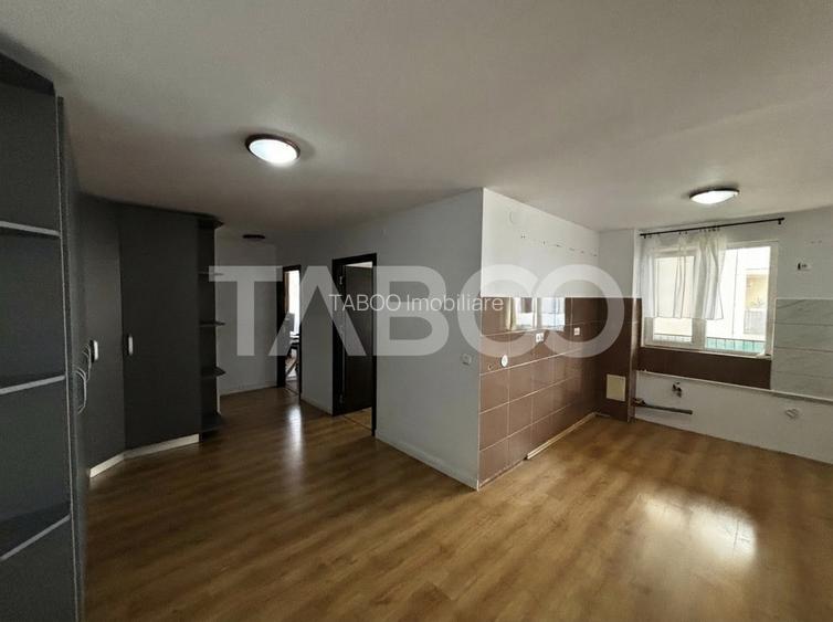Apartament de vanzare 3 camere 82 mp + doua balcoane Zona Rahovei - 3