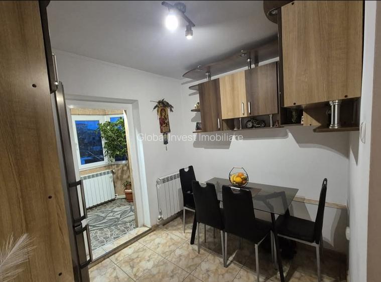 Apartament 3 camere, 2 gr sanitare, etaj 2/4 cu îmbunătățiri recente - 16