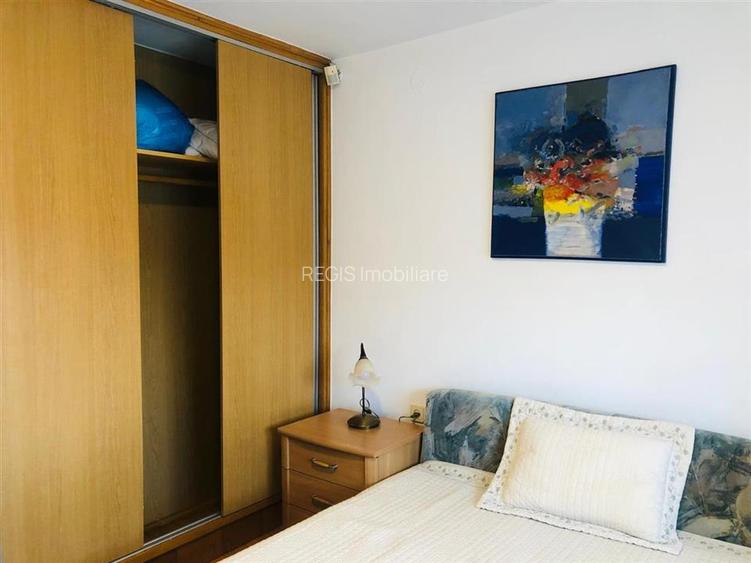 Casa individuala 5 Camere cu parcare doar pentru familii - 12