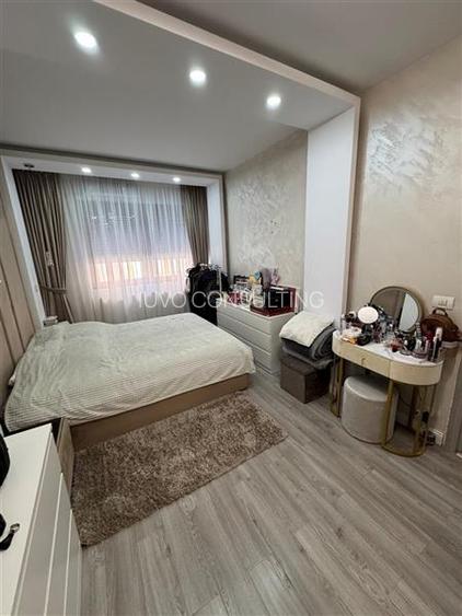 Vanzare Apartament 3 camere Semidecomandat  Cartier Solar - 16