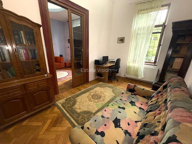 Apartament in vila, 4 camere, intrare separata, curte proprie, vizavi de Parcul  - 6