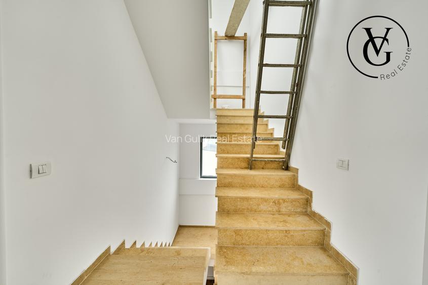 Vila modernă - finisată -terasă circulabila vedere lac și mare - 9