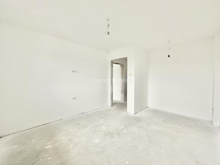 Duplex cu 4 camere si 2 bai - 400 mp de teren - Mosnita - 18