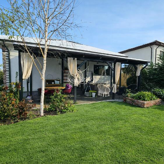 Casă contemporană cu grădină matură, spații versatile și intimitate – Crevedia - 4