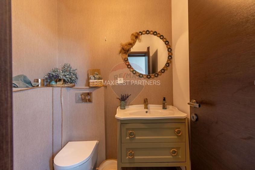 Proprietate exclusivista de vanzare: 2 case | 9 camere | 2000 mp teren - 43