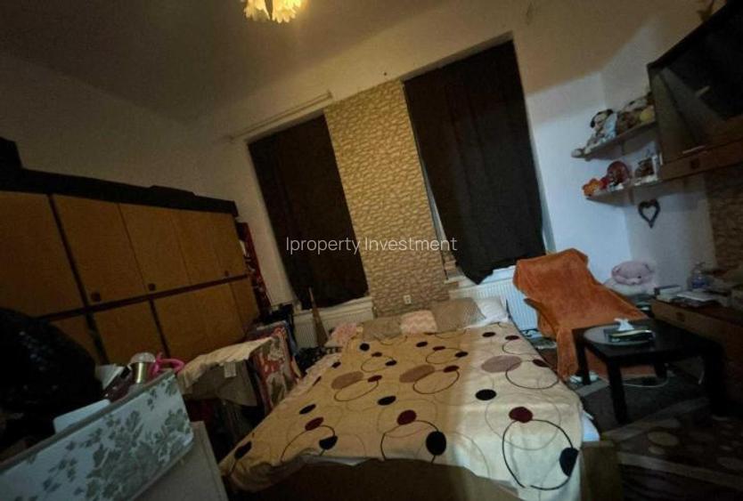 Unirii |  Casa 2 Camere  | Curte | Centrala - 2