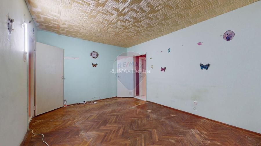 Apartament 3 camere de vânzare, necesită renovare, Săcele - 3