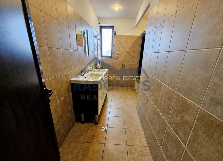 Vilă spațioasă, central, ideală pentru activități comerciale/birouri - 22