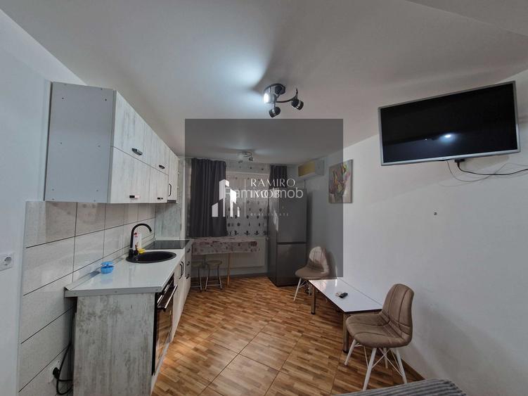 GARSONIERA 30MP, INVESTITIE, EROII REVOLUTIEI - 2