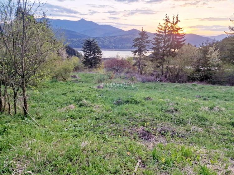 Teren cu vedere la Muntele Ceahlau - 24