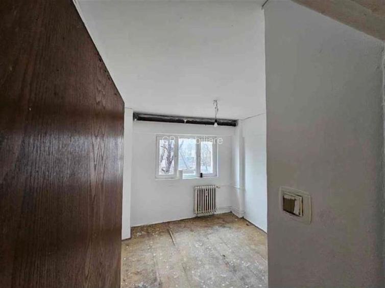 Vanzare 4 cam Romana - 3