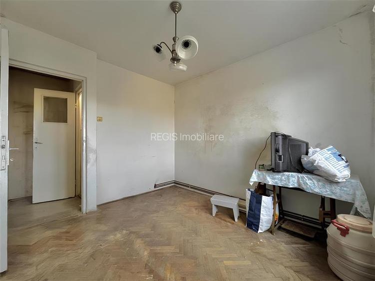 Apartament 2 Camere zona Florilor de renovat la ultimul etaj - 5