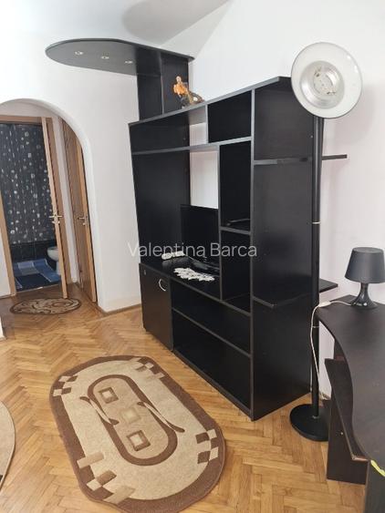  Direct proprietar – fără comision!  Apartament de vânzare – 2 camere, semid - 6