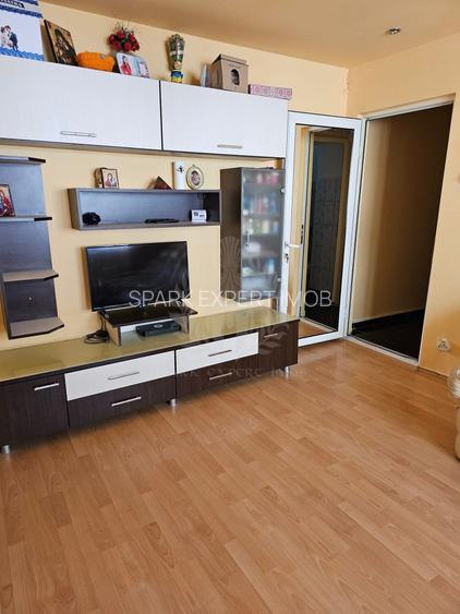 Apartament 2 camere. Plopeni. Zona Centrala - 7