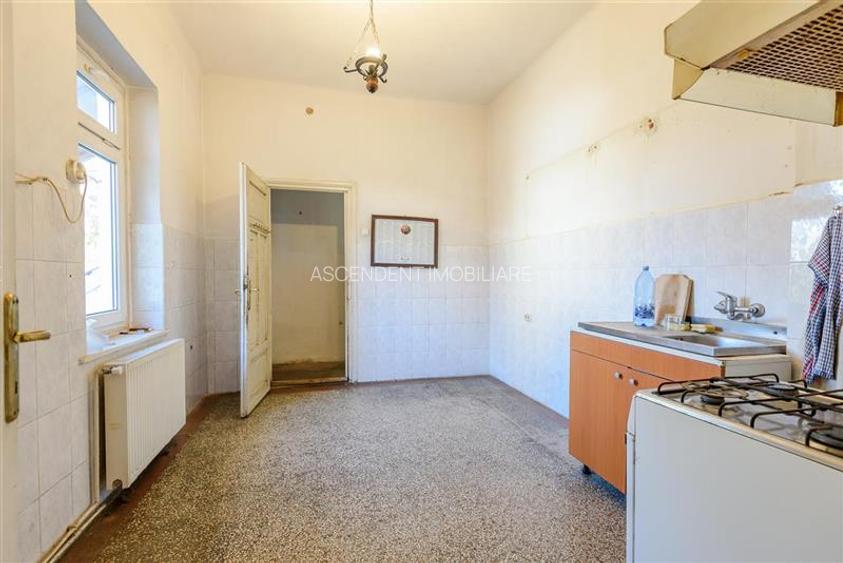 Nivel in vila, curte deosebita, priveliste, Central, Brasov - 41