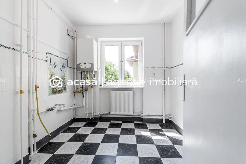 Apartament 2 camere Ultracentral, bvd Revolutiei, Arad - COMISION 0 - 5