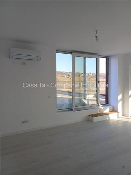 Apartament cu 2 cam si terasa, vedere catre lac - 12