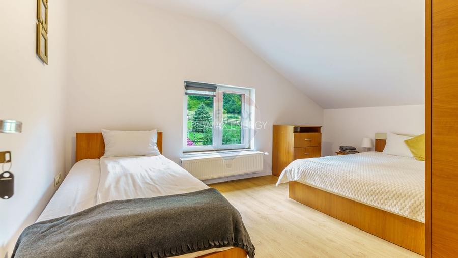 Cabana de vânzare –Mărișel, 10 camere, terasa 41mp, piscină, ciubăr - 27