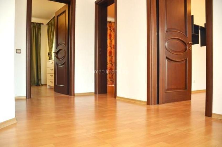 Locatie unica!  Inchiriere Vila superba langa parc, lac si stadionul din Targovi - 8