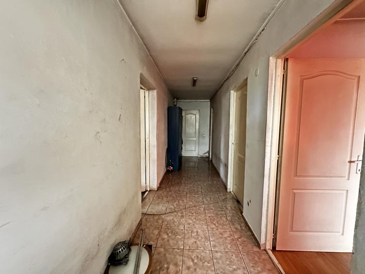 Hala de vanzare 259 mp cu teren 750 mp utilitati