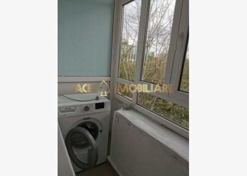 2 Camere de inchiriat | Unirii | Metrou | Mobilat