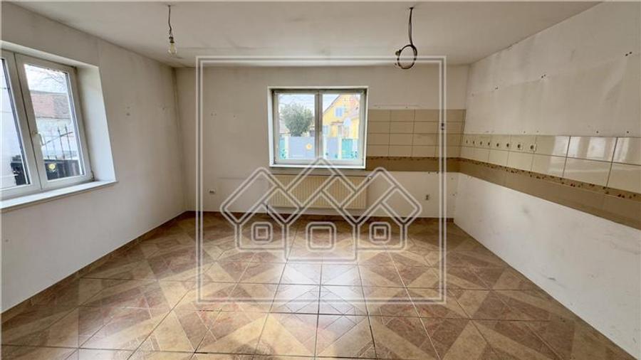 Casa de vanzare in Sibiu - curte individuala zona Turnisor