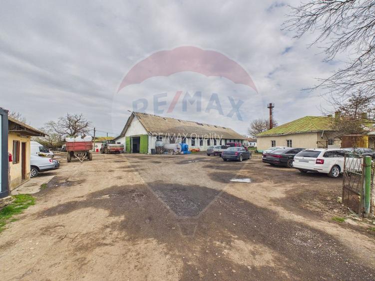 Spațiu industrial de vanzare 7950mp Lehliu Gara acces DN3+A2 - 7