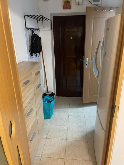 Garsoniera de vanzare zona Cet
