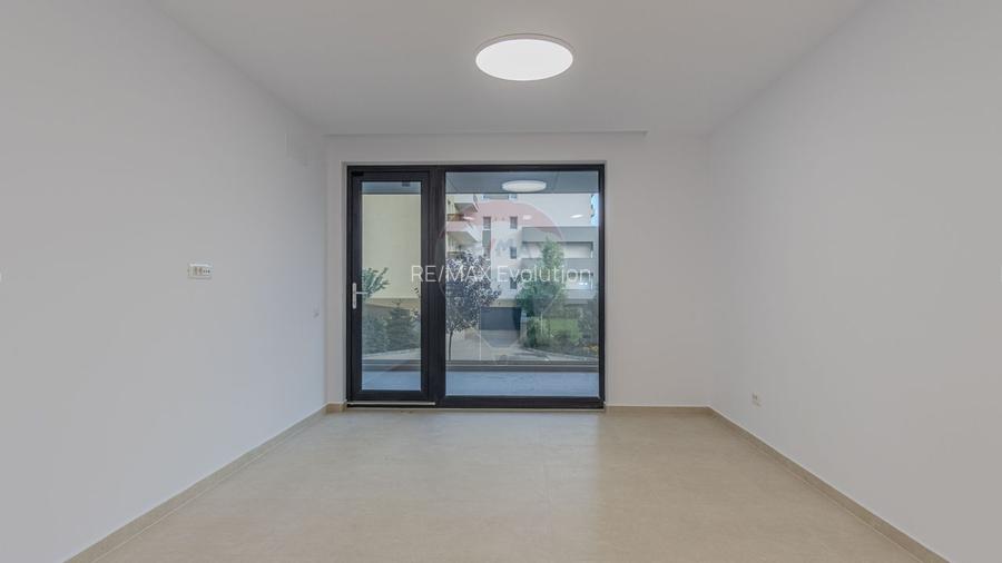 Clinica medicala-9 cabinete- URBAN PLAZA - bloc 15 parter! - 25