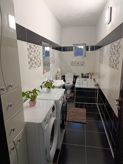 Casa Cisnadie etaj 1 integral cu intrare separata si curte comuna - 6