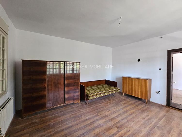 Casă individuală, 6 camere, teren generos, Sânandrei - central, comision 0% - 4