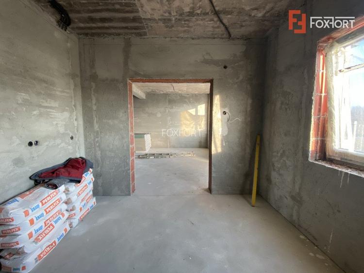 Casa tip triplex, cu 2 camere, de vanzare in Sanandrei. - 7