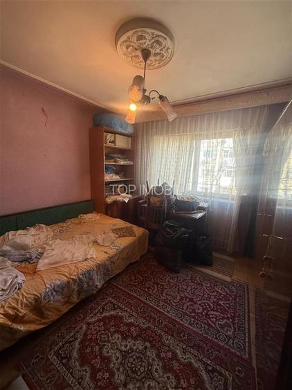 Apartament cu 3 camere  decomandat, 2 bai - Pacurari - Neculau - 4