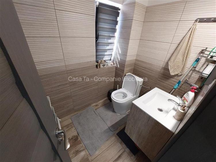 Vila deosebita pe Soseaua Rediu vis-a-vis de lac - 34