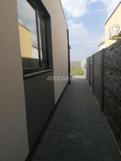 Duplex pe parter despartit  prin dressing - 3