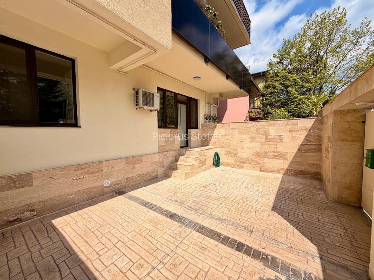 Proprietar metrou Laminorului 10 secunde / 3 camere + curte / centrala proprie - 11